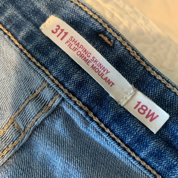 Levi’s 311 size 18 jeans - Picture 2 of 2